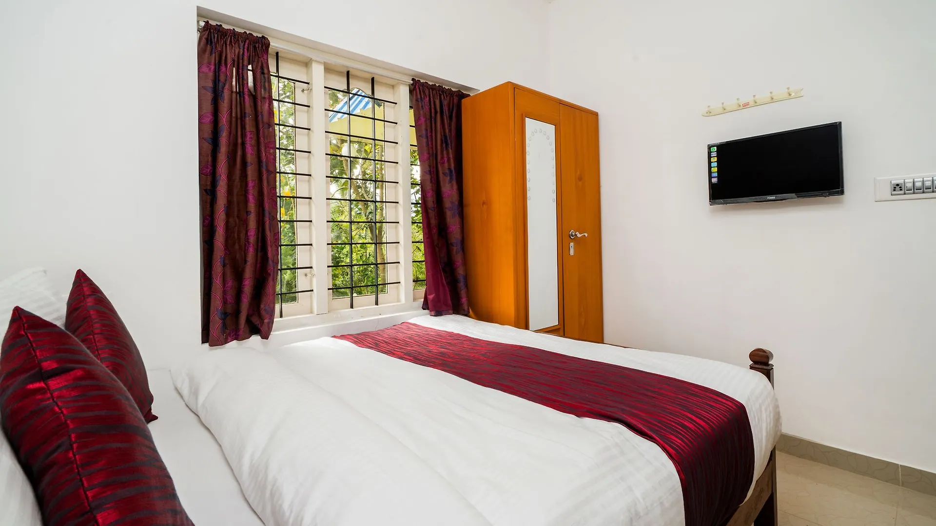 Oyo 10146 Eden Farm House مونار فندق