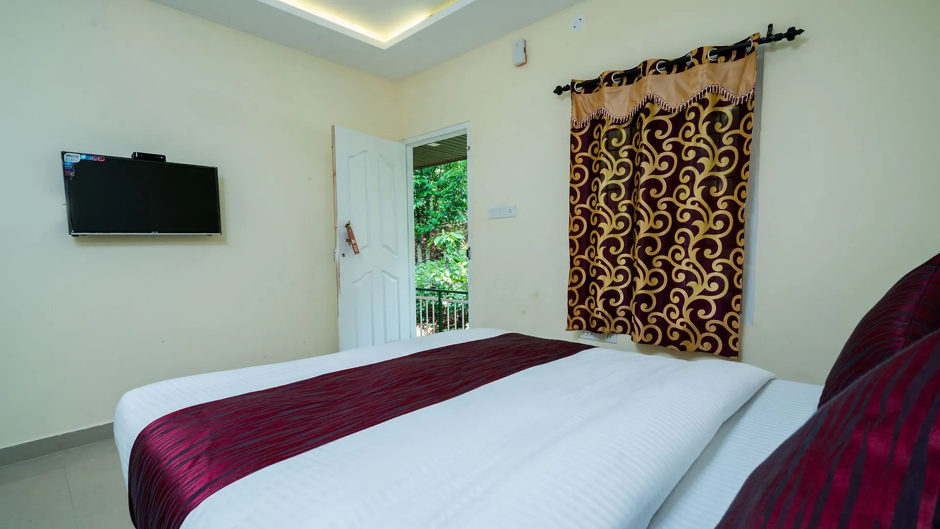 *** Hotel Oyo 10146 Eden Farm House Munnar India